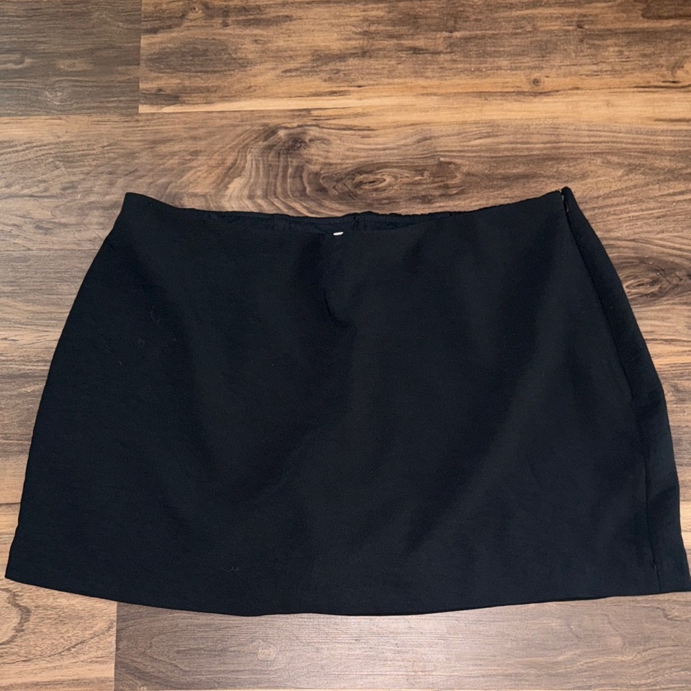 Abercrombie and Fitch XL Black Women's Skirt skort